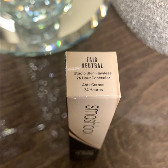 Smashbox Studio Skin Flawless 24 Hour Concealer - Picture 3 of 8